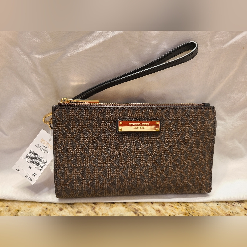 Michael Kors wristlet